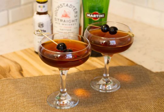 STIFF DRINKS : THE MANHATTAN